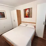 Ivana-20 Minutes From Split Kotlenice