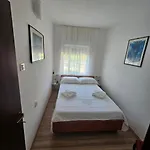 度假居 Ivana-20 Minutes From Split Kotlenice