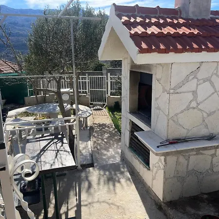 Ivana-20 Minutes From Split Holiday home Kotlenice